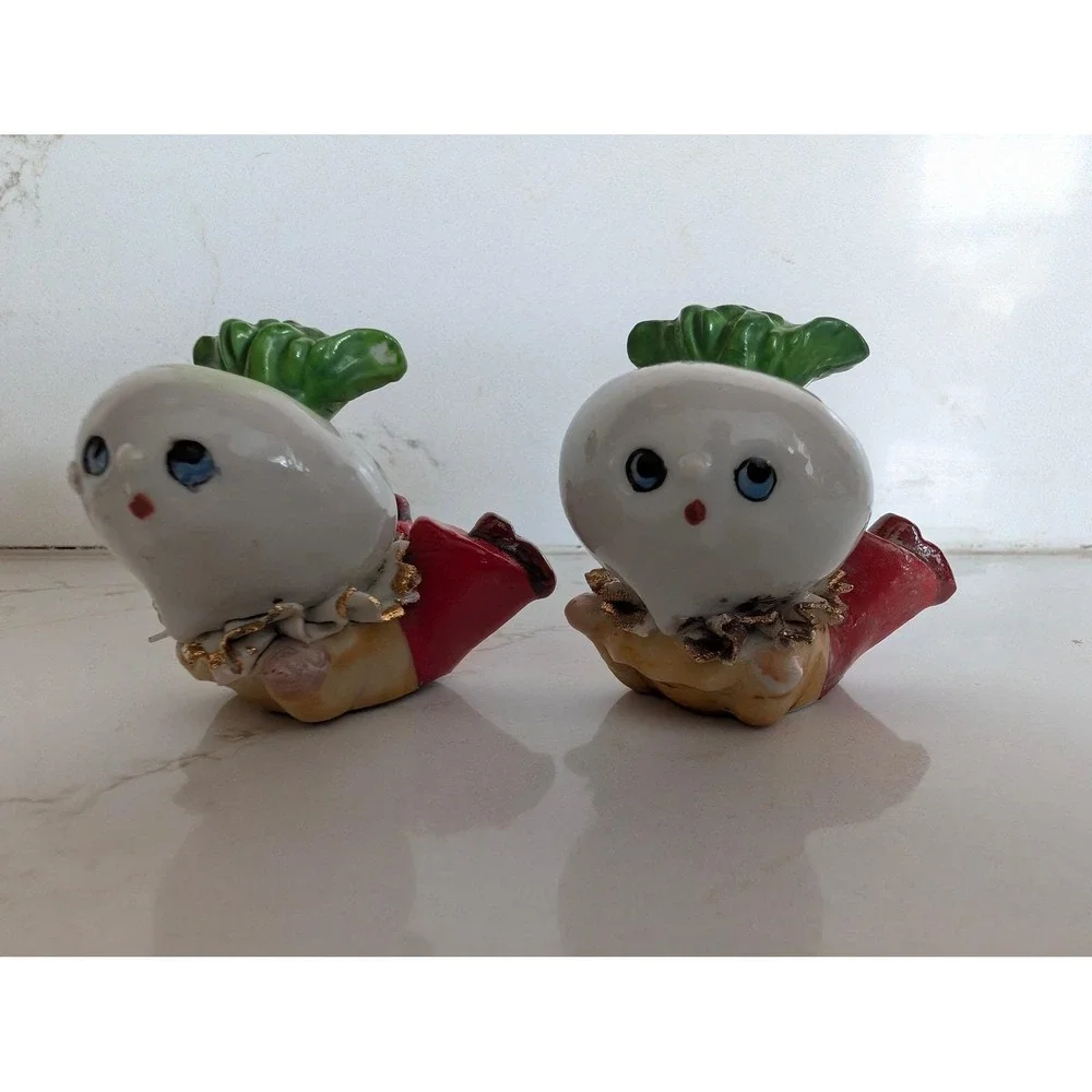The Unbranded Brand whimsical pair